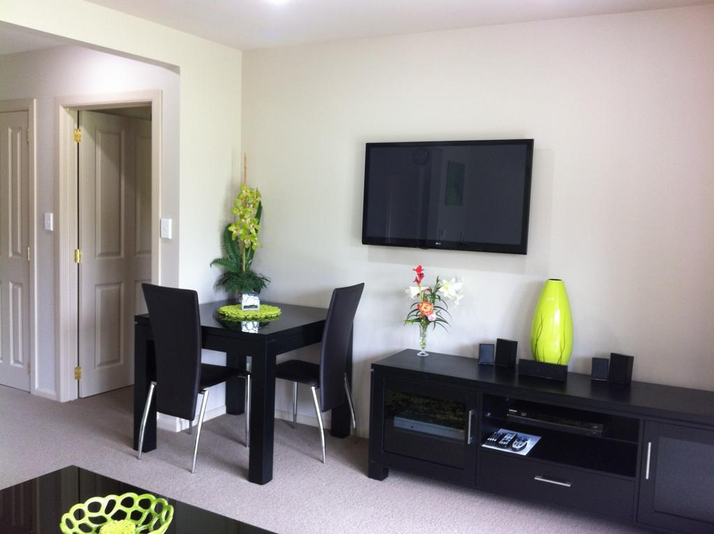 The Meadows Villa ไครสต์เชิร์ช ภายนอก รูปภาพ