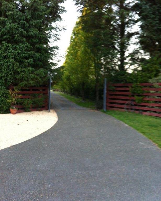 The Meadows Villa ไครสต์เชิร์ช ภายนอก รูปภาพ