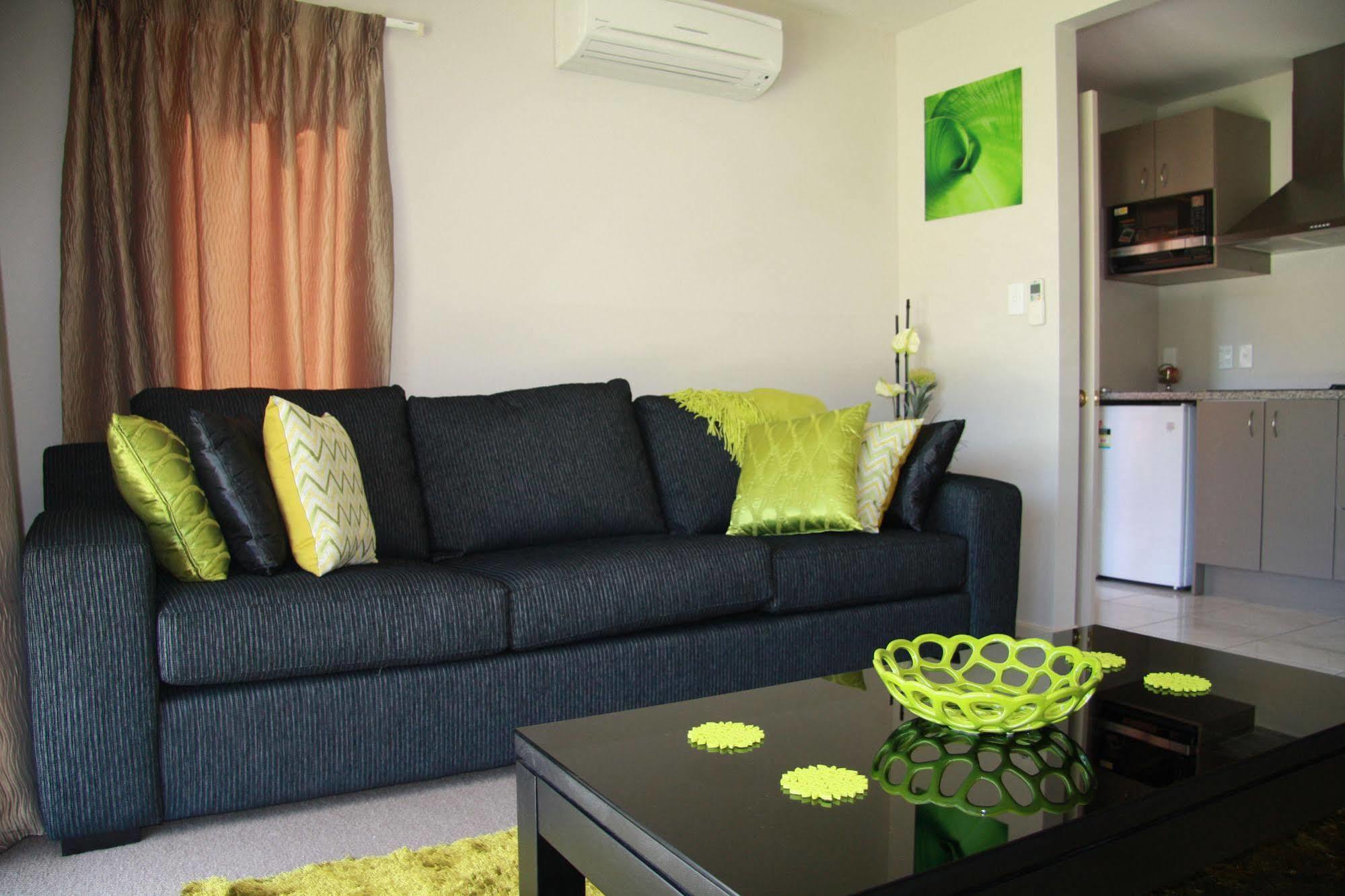 The Meadows Villa ไครสต์เชิร์ช ภายนอก รูปภาพ