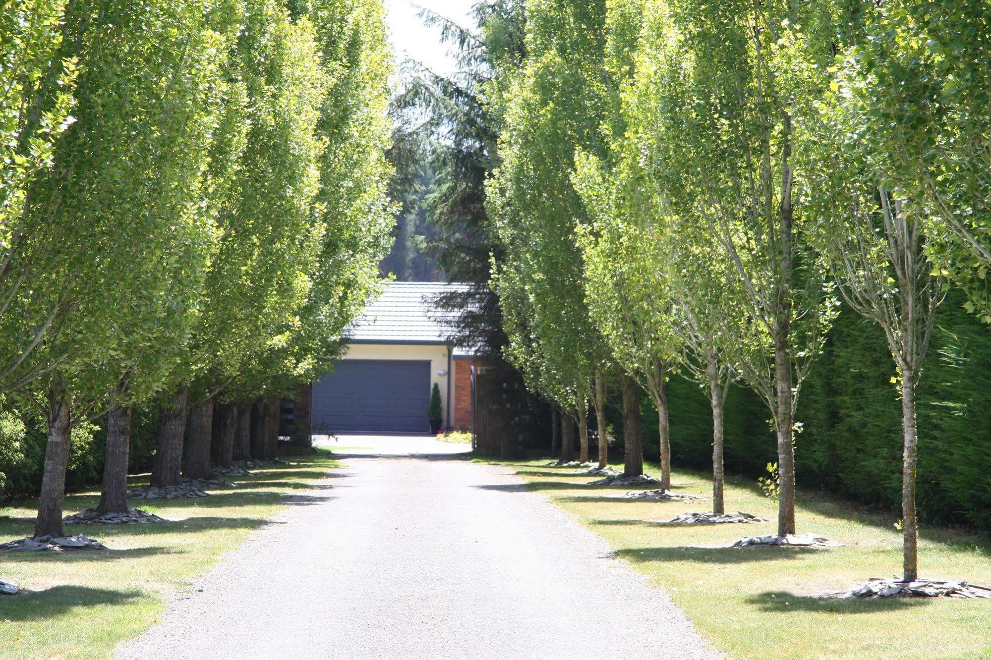 The Meadows Villa ไครสต์เชิร์ช ภายนอก รูปภาพ